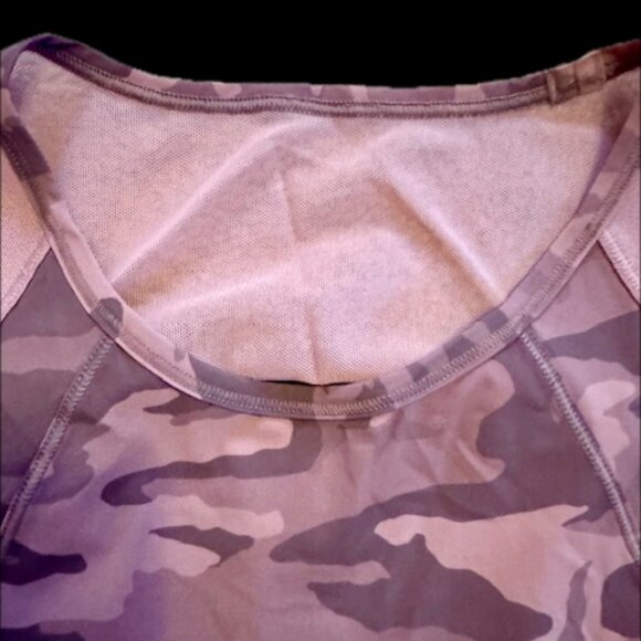 Lululemon Pink Camo Sleeveless Mesh Top Womens Size 6 - Picture 4 of 4